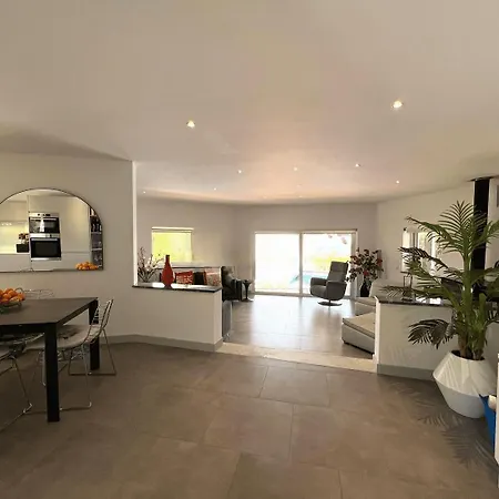 Βίλα 5br With Pool
