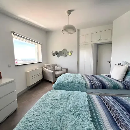5br With Pool * Φάρο